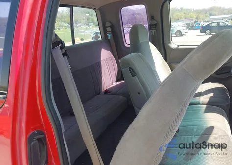 1998 Ford F-150 Standard/Xl/Xlt из США, поврежденный, VIN 1FTZX1729WKB42151